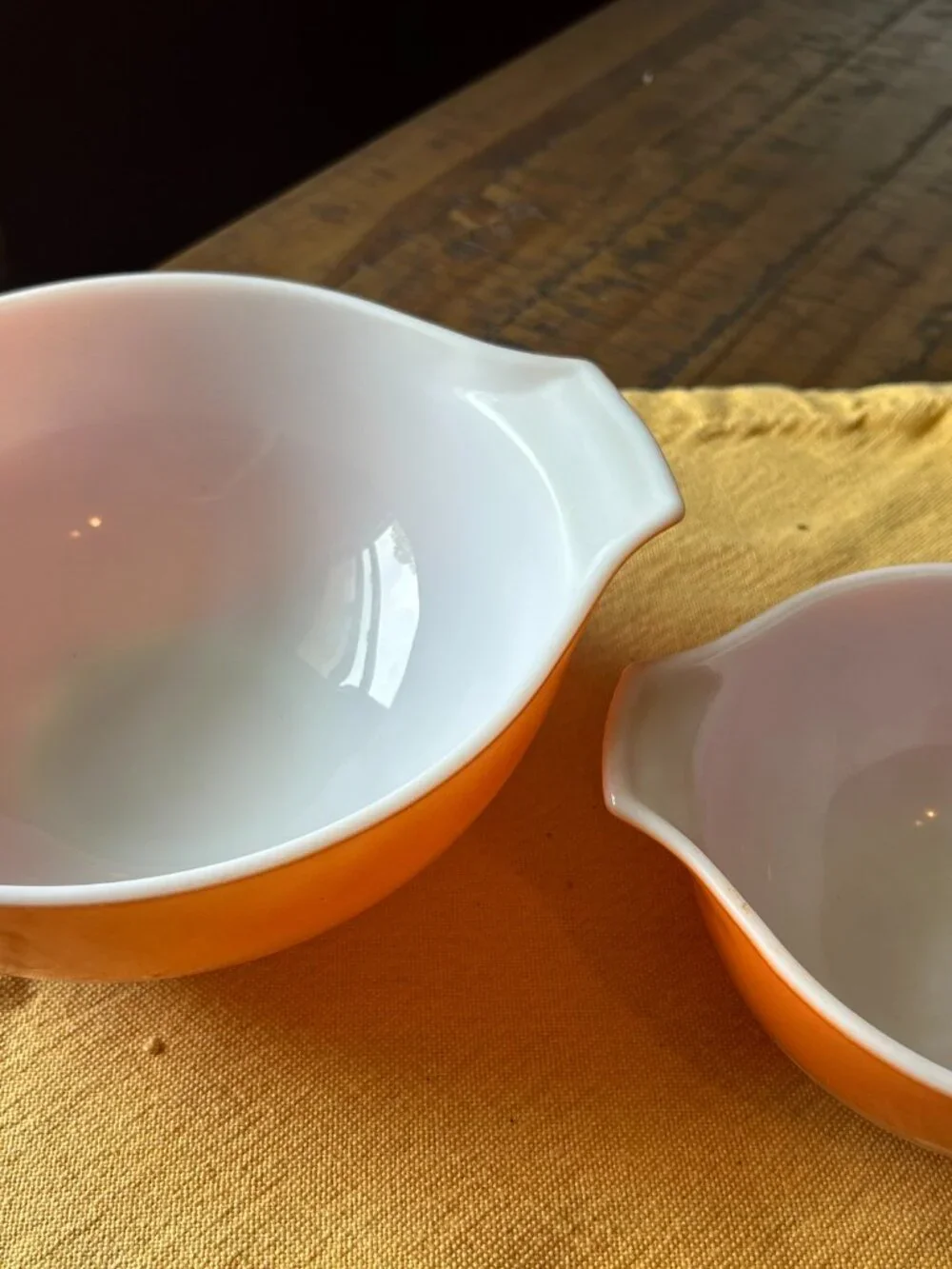 Pyrex bowls set    